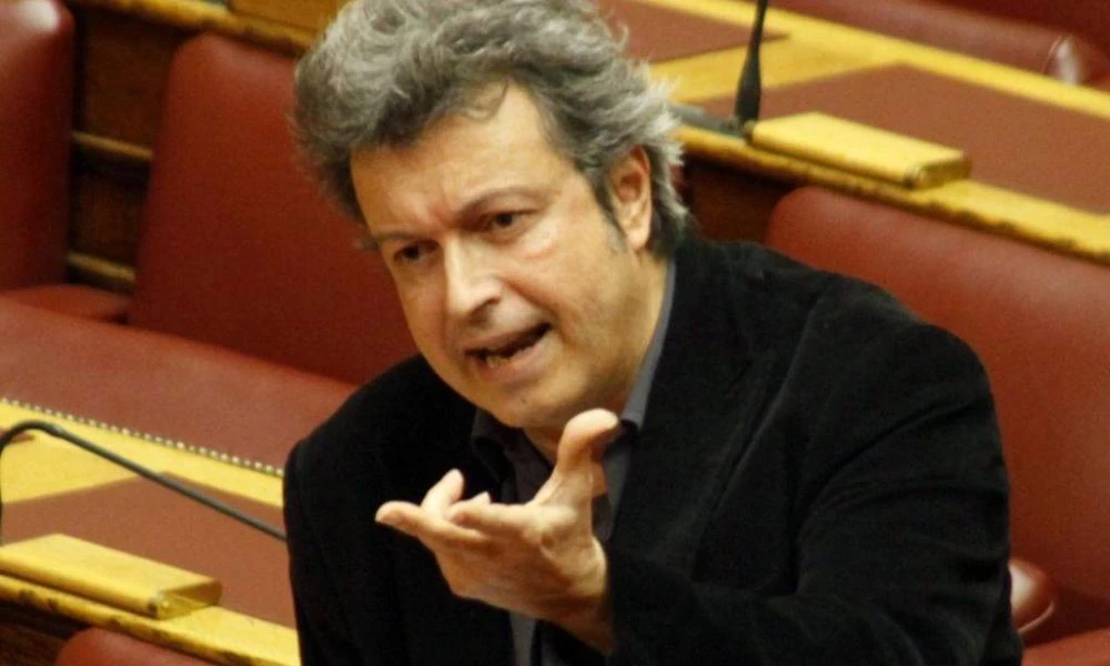 Ο Τατσόπουλος θα κάνει εκπομπή στο κρατικό ραδιόφωνο για την αμφισβήτηση στο Άγιο Φως